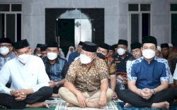 Wakil Bupati Gowa Tarawih Keliling di Kecamatan Bontolepangan