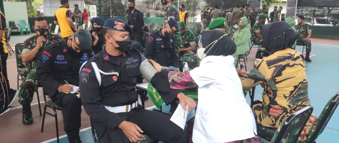 Anggota Brimob  " Serbu " Markas Tentara di Bone, Ada Apa?