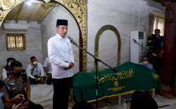 Penghormatan Terakhir, Presiden Jokowi Sebut Buya Syafii Maarif Guru Bangsa   