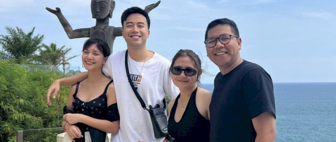 Potret liburan Vidi dan Prilly bersama pasangan mereka di Bali.
