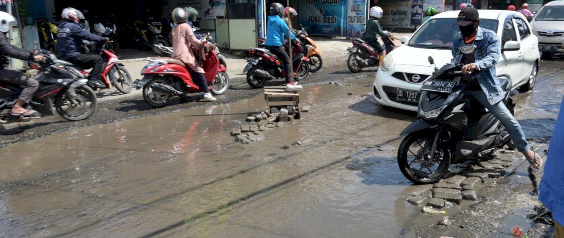 Lama Diabaikan, Kini Perbaikan Jalan Antang Jadi Rebutan