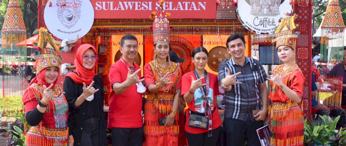 Diboyong PDIP Sulsel, Kopi Tora Mejeng di FKN