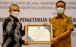Gubernur Sulsel Raih Penghargaan BPPB Kemendikbudristek RI