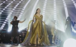 Gaun Konser 25 Tahun Karir Rossa Disebut Mirip Ikan Cupang, Begini Potretnya 