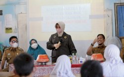 Berantas Stunting, DKP - PKK Makassar Ajak Siswa SD Jajan Sehat