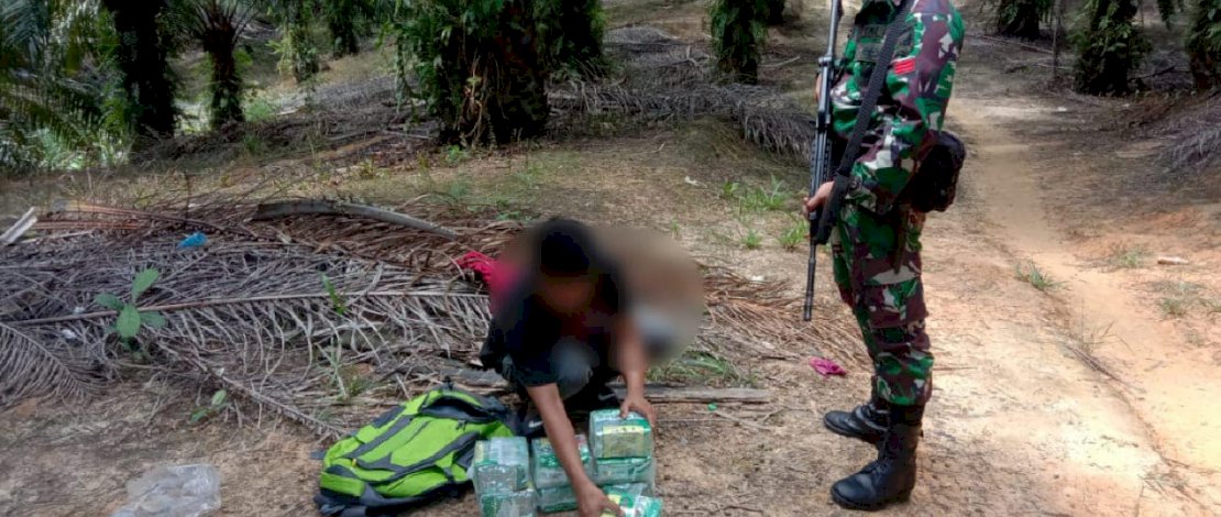 Warga Pinrang Diamankan TNI Bersama Sabu-sabu 13,6 Kilo di Perbatasan Indonesia-Malaysia Warga Pinrang Diamankan TNI Bersama Sabu-sabu 13,6 Kilo di Perbatasan Indonesia-Malaysia