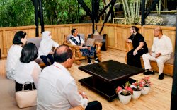 Diskusi dengan Pegiat Bambu, Presiden Jokowi Apresiasi Teknologi Pengolahan Bambu