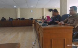 Warga Kurang Mampu di Bone Dicoret Dari Penerima BLT, Penggantinya Punya Mobil Pribadi