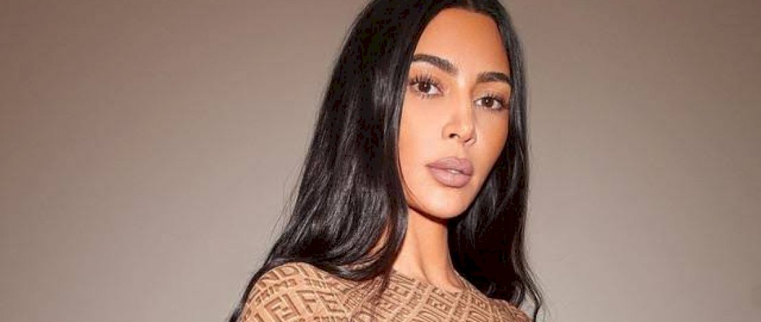 Kim Kardashian Rela Makan Kotoran Agar Tetap Cantik dan Awet Muda