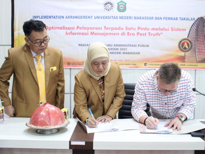 Kerjasama Dinas PTSP, Mahasiswa PPs UNM Lakukan Implementation Arragement di Takalar