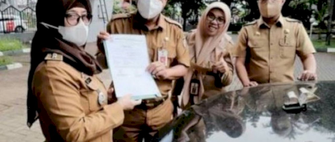 Mantan Kasubag Protokol Kembalikan Randis Ke DPRD Makassar Mantan Kasubag Protokol Kembalikan Randis Ke DPRD Makassar