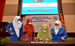 Naoemi Octarina Resmikan Sekretariat IGTKI Sulsel