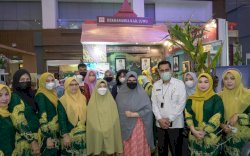 Dekranasda Luwu Raih Best Booth Dua Pada Sulsel Craft 2022