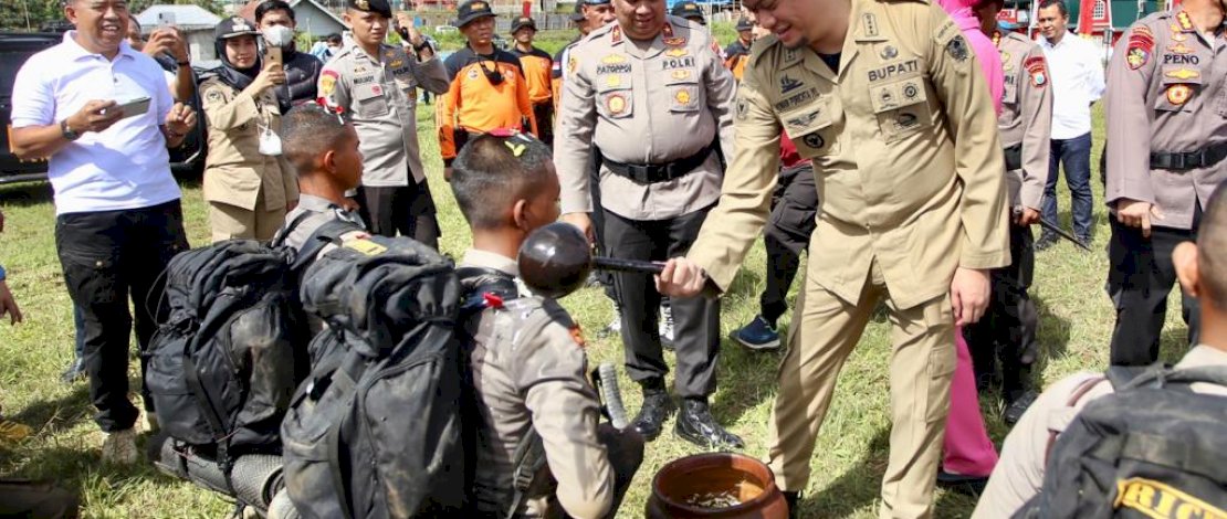Bupati Gowa Hadiri Tradisi Pembaretan Bintara Remaja Ditsamapta Polda Sulsel