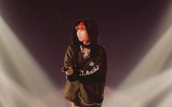 Tak Lagi Anggun, Isyana Sarasvati Tampil Kocak dengan Rambut Warna Warni