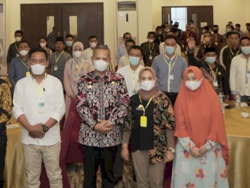 Bupati Basmin Mattayang Buka Bimtek Bagi 90 Kepala Desa Terpilih