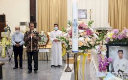 Walikota Danny Melayat, Sampaikan Duka Mendalam Wafatnya Pastor Felix Layadi 