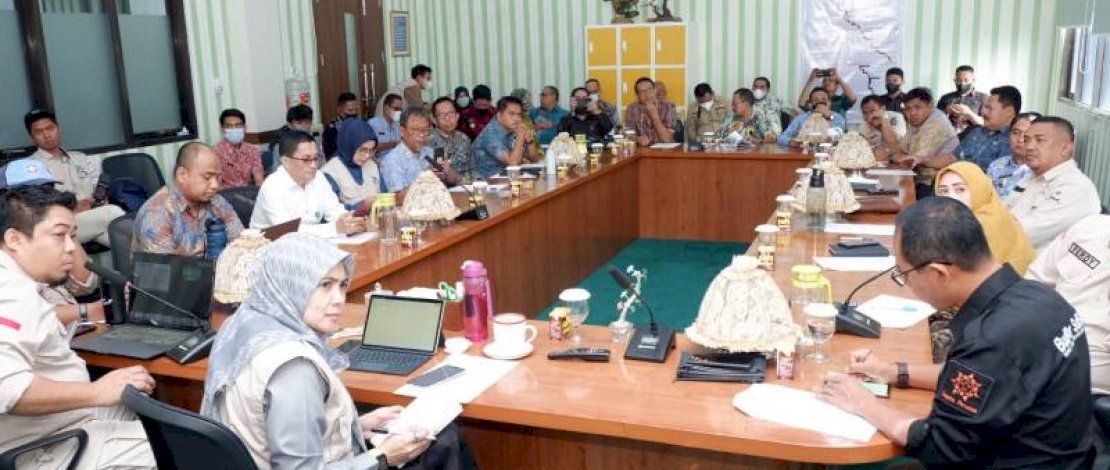 Wakil Bupati Maros, Hj Suhartina Bohari memimpin langsung Rapat Koordinasi persiapan kedatangan Tim Penilai UNESCO Global Geopark dalam persiapan penilaian Kawasan Geopark Nasional Maros-Pangkep yang dilaksanakan di Ruang Rapat Wakil Bupati Maros, Kamis (19/5/2022).