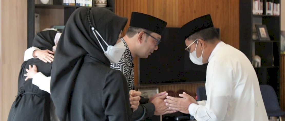 Boyong Keluarga ke Bandung, Danny ingin Beri Dukungan Moril Untuk Keluarga Ridwan Kamil