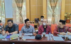 Bawaslu Luwu Utara Dorong Deklarasi Tolak Politik Uang Bagi Calon Kepala Desa