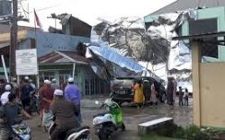 Angin Puting Beliung Ngamuk di Maros, Puluhan Rumah Terdampak