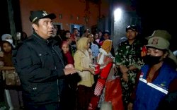 Terjun Langsung Salurkan Bantuan Korban Puting Beliung, Bupati Maros : 102 Rumah Rusak