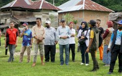 Tinjau Lokasi Jamnas Arus Deras Sungai Rongkong, Sekda Minta 5 Desa di Sabbang Pasang Ini