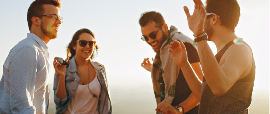 7 Cara Hidup Sehat dan Bahagia, Salah Satunya Jaga Silaturahmi