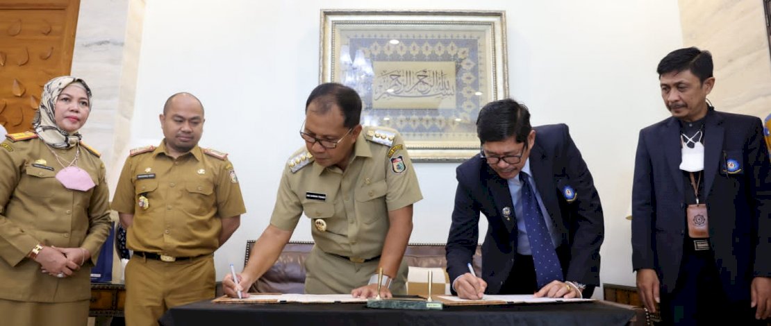Wali Kota Danny Teken MoU Bersama Politeknik Pariwisata Kembangkan Potensi Wisata Makassar