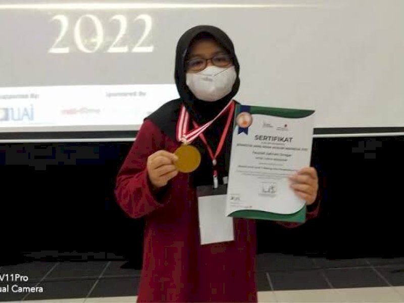 Tiga Siswa MTsN 1 Makassar Raih Juara di Ajang Kompetisi Nasional