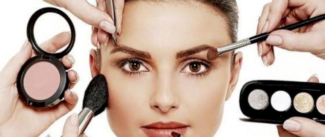 Tips MakeUp Saat Nonton Konser, Anti Luntur dan Cetar Seharian