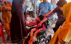 Sejak Ditangani Kemensos, Bocah Penjual Gulali Yang Viral Mulai Merasakan Manisnya Hidup