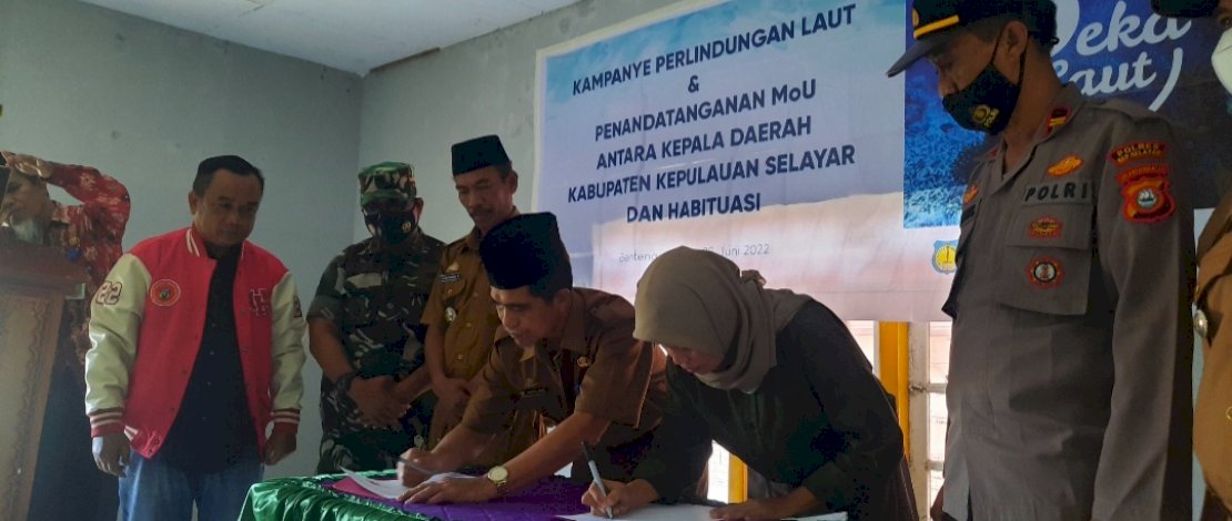 Penandatanganan MoU Antara Kepala Daerah Kabupaten Kepulauan Selayar dan Habituasi, yang dilaksanakan di Kantor Camat Pasimasunggu, Kepulauan Selayar, Selasa, 28 Juni 2022.