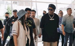 Ketemu Ronaldinho, Style Momo Geisha Jadi Perbincangan Warganet