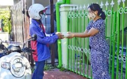 Kurir dan Kesabaran yang Tak Terbatas 