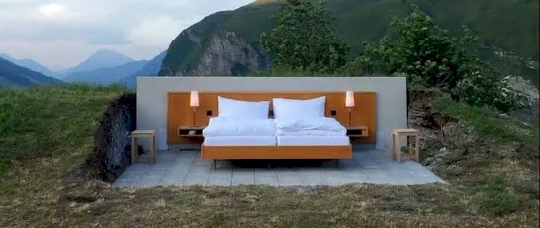 Hotel Bintang Nol di Swiss.