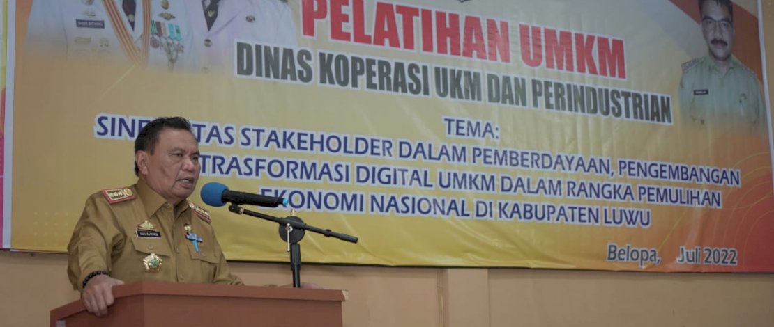 Foto: Dinas Koperasi, UKM dan Perindustrian Kabupaten Luwu
Menggelar Pelatihan UMKM
Foto: Dinas Koperasi, UKM dan Perindustrian Kabupaten Luwu
Menggelar Pelatihan UMKM