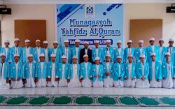 Kepala Telkom Bone Pindah Tugas Dihadiahi Hapalan 30 Juz