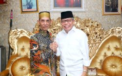 Sambangi Kediaman Raja Gowa, Taufan Pawe Janji Kembalikan Kejayaan Golkar 