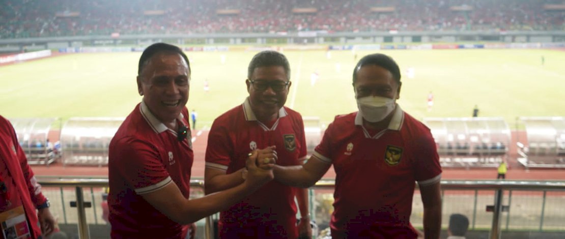 Taufan Pawe Bersama Menpora dan Ketua PSSI Nobar Langsung Indonesia Vs Thailand