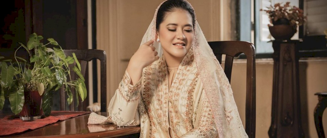Umumkan Hamil Anak Ketiga, Kahiyang Ayu Pakai Isyarat +1 