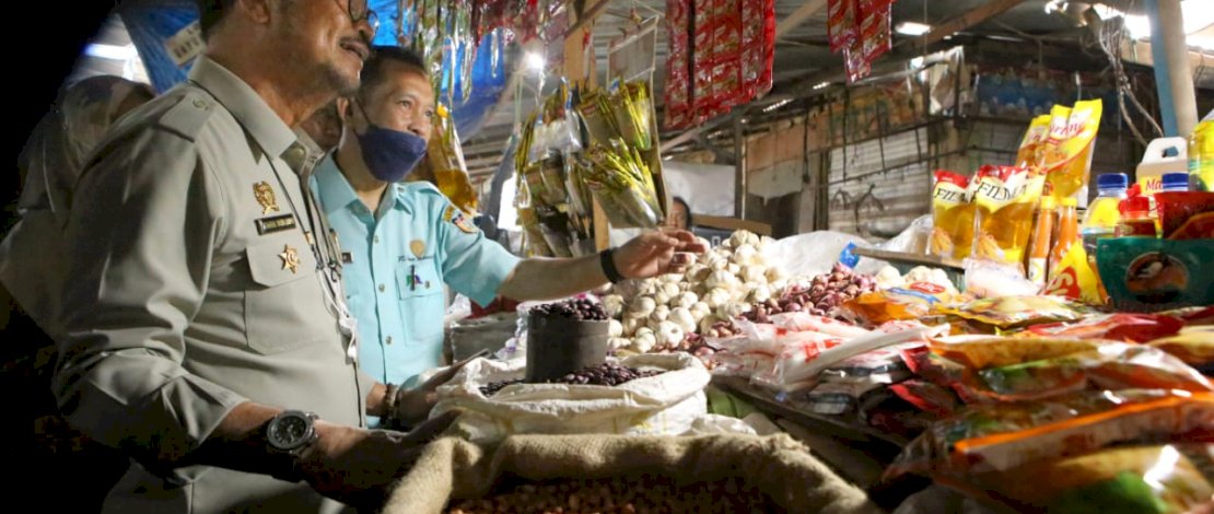 Menteri Pertanian Syahrul Yasin Limpo melakukan inspeksi mendadak ke Pasar Pabaeng-baeng, Kota Makassar, Senin, 11 Juli 2022