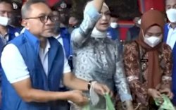 Kampanyekan Anaknya Sambil Bagi-bagi Migor Gratis, Zulhas Kena Tegur Jokowi