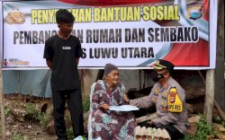 Hari Ke-4 Jabat Kapolres Lutra, AKBP Galih Indragiri Bangun Rumah untuk Seorang  Lansia
