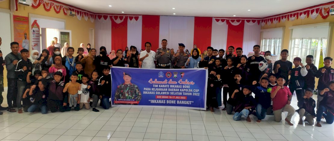 Atlet Karate Bone Ikuti Kejurda Kapolda Cup, Danyon Brimob Bone Berikan Ini Atlet Karate Bone Ikuti Kejurda Kapolda Cup, Danyon Brimob Bone Berikan Ini