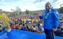 WANTED...KPK Tetapkan Status DPO Bupati Mamberamo Tengah Ricky Ham Pagawak