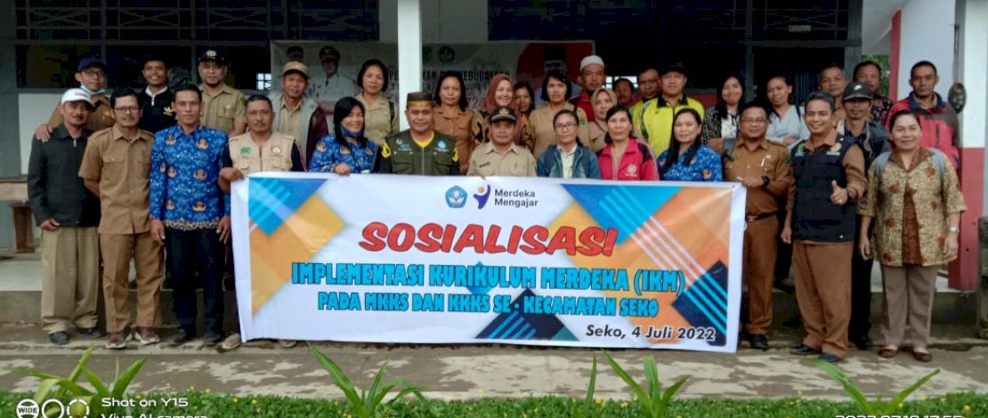 Dinas Pendidikan dan Kebudayaan Kabupaten Luwu Utara melakukan sosialisasi Merdeka Belajar, di Kecamatan Seko, Senin, 18 Juli 2022.
