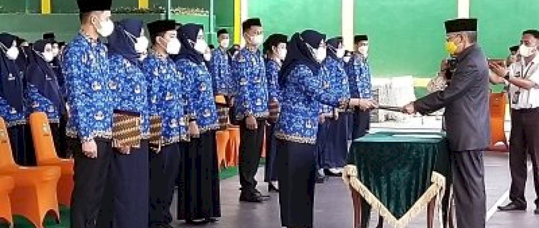 Serahkan Ratusan SK PNS, CPNS, Hingga PPPK, Taufan Pawe Tekankan Kedisiplinan ASN