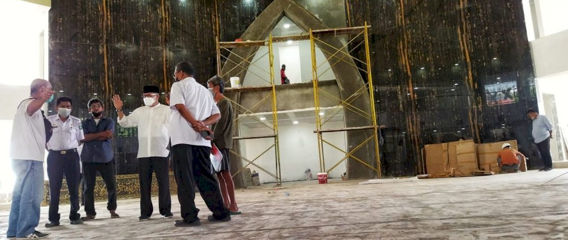 Taufan Pawe Tinjau Progres Pembangunan Masjid Terapung BJ Habibie