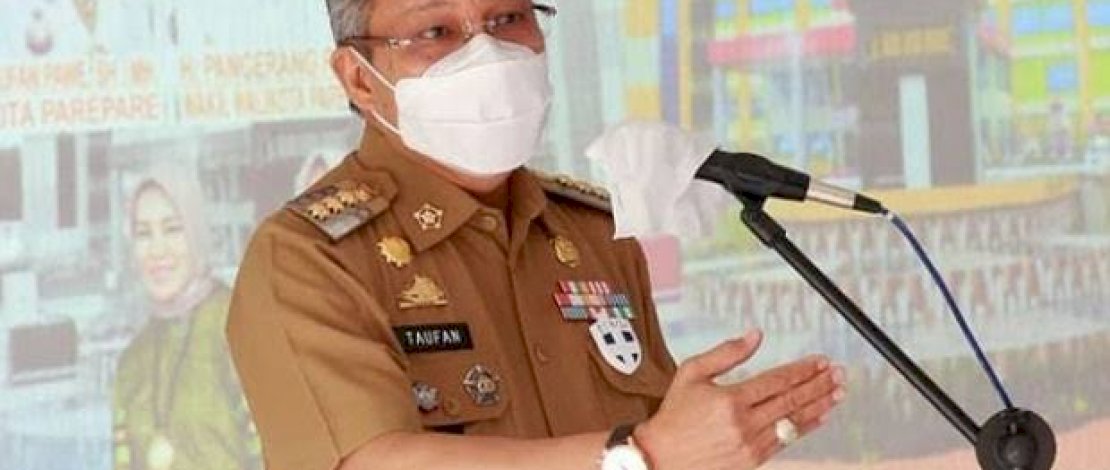 Taufan Pawe Apresiasi Petugas Kebersihan Tetap Aktif Meski Puasa